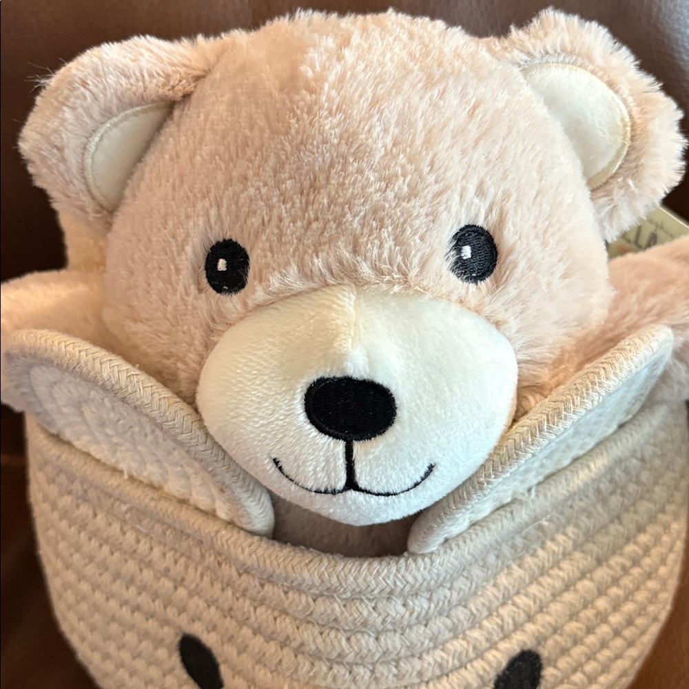 Laughing llama, three-piece gift basket, new tags - Picture 2 of 6